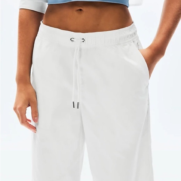 ATHLETA Midday Mid Rise Crop Poplin Pant | Size Large | NWT - Picture 4 of 7